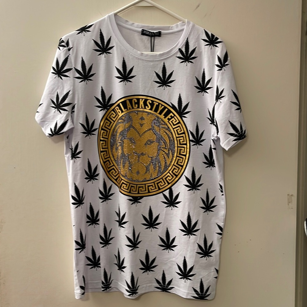 New Moda and Pritex Weed Lion T-shirt
